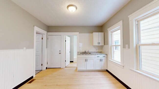 Building Photo - 3465 W.56th