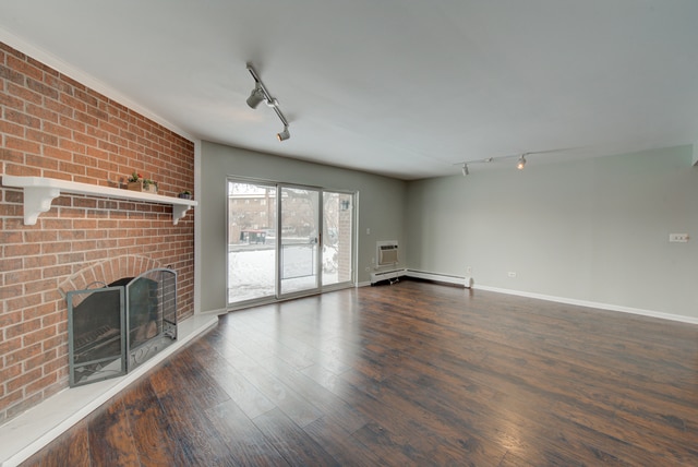 Building Photo - 10377 Dearlove Rd