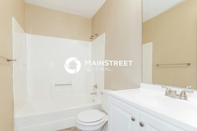 Building Photo - 3 Bedroom Pet-Friendly Home in Florissant, MO with Main Street Renewal