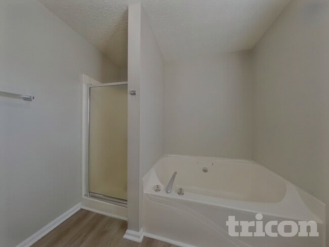 Building Photo - 224 Stone Creek Dr