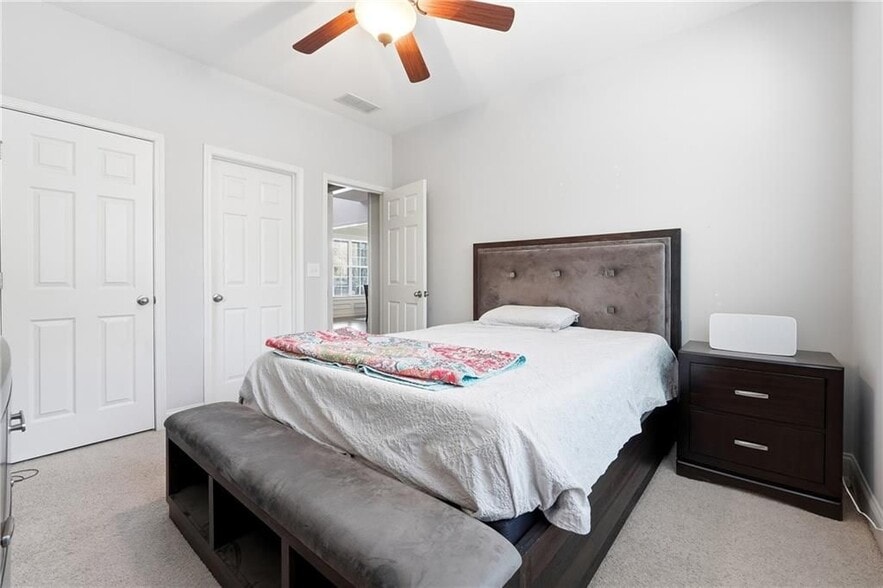 Building Photo - 100 Northbrooke Trace