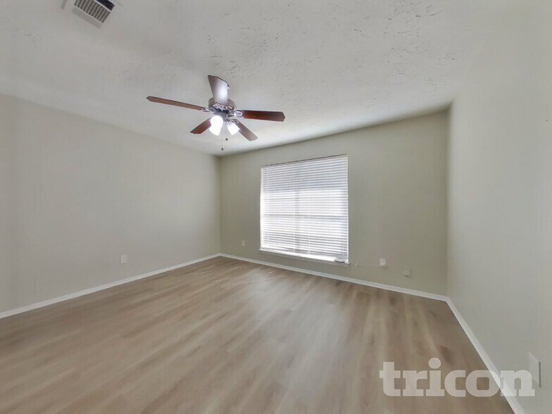 Building Photo - 4511 Burkegate Dr