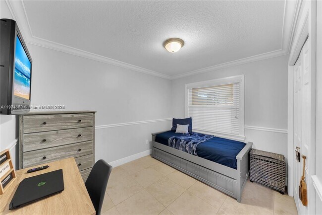 Building Photo - 4809 SW 135th Ct