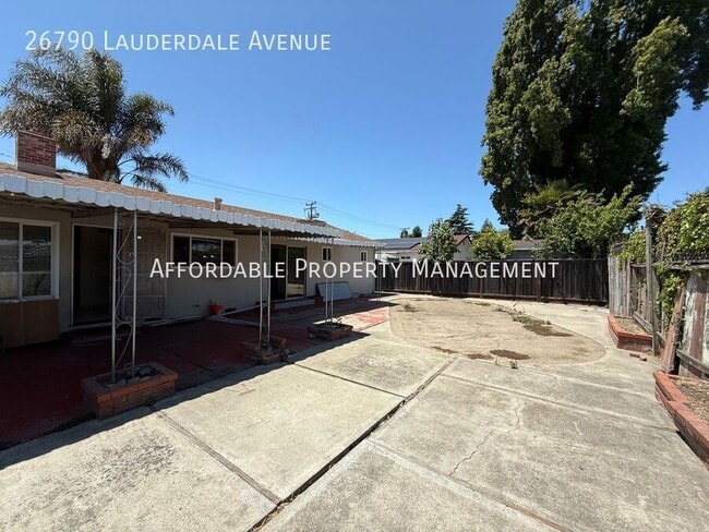 Building Photo - 26790 Lauderdale Ave