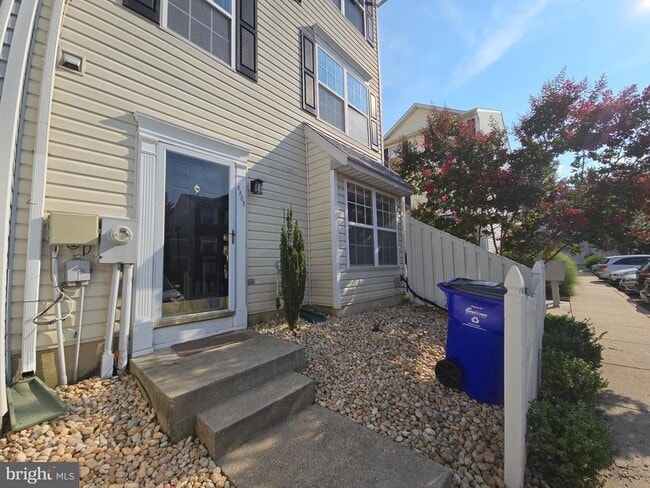Building Photo - 8868 Goose Landing Cir