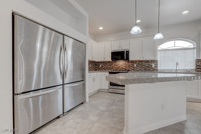 Building Photo - 6027 Gordon Creek Ave