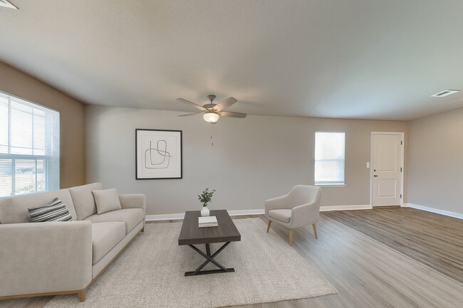 Building Photo - Charming 3-Bed, 2-Bath Home in Blue Springs