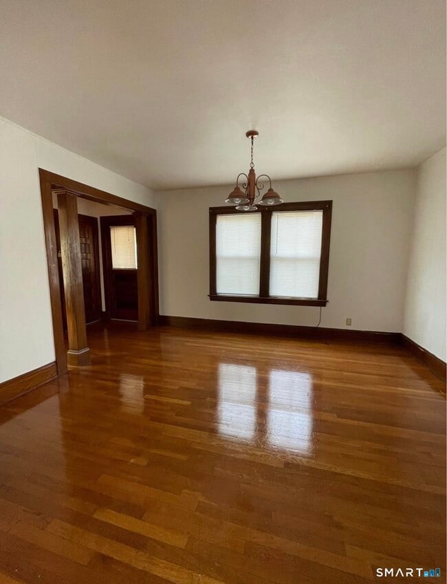 Building Photo - 448 Hillside Ave