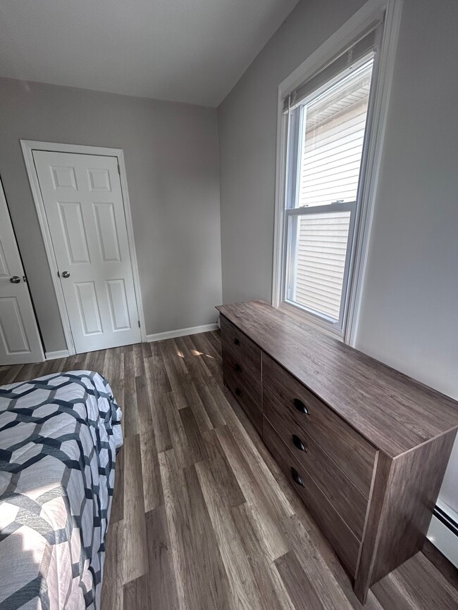 Building Photo - 42 Ella St