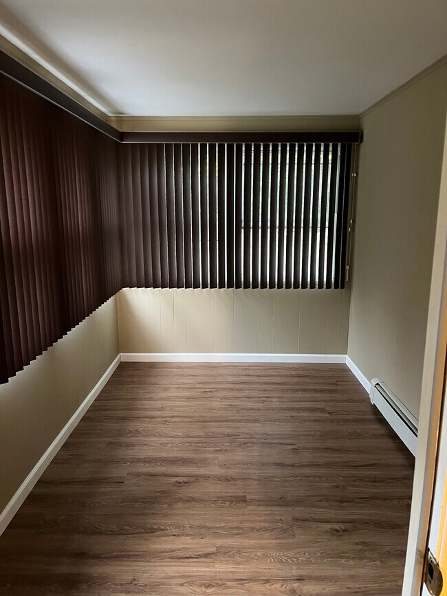 Building Photo - 60 Haines St