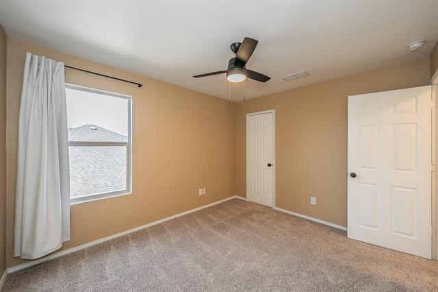 Building Photo - 1906 Beach Dr