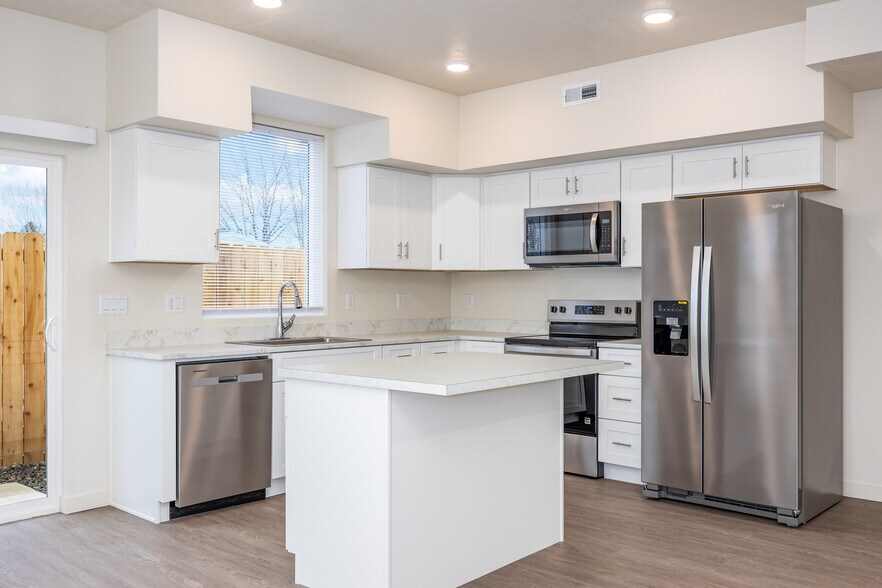 Building Photo - 20 S Volland St