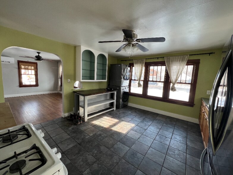 Building Photo - 419 Wood St