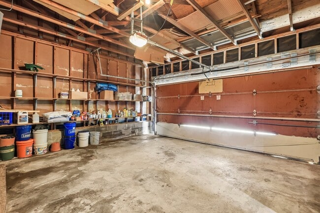 Building Photo - 1723 Sullins Way