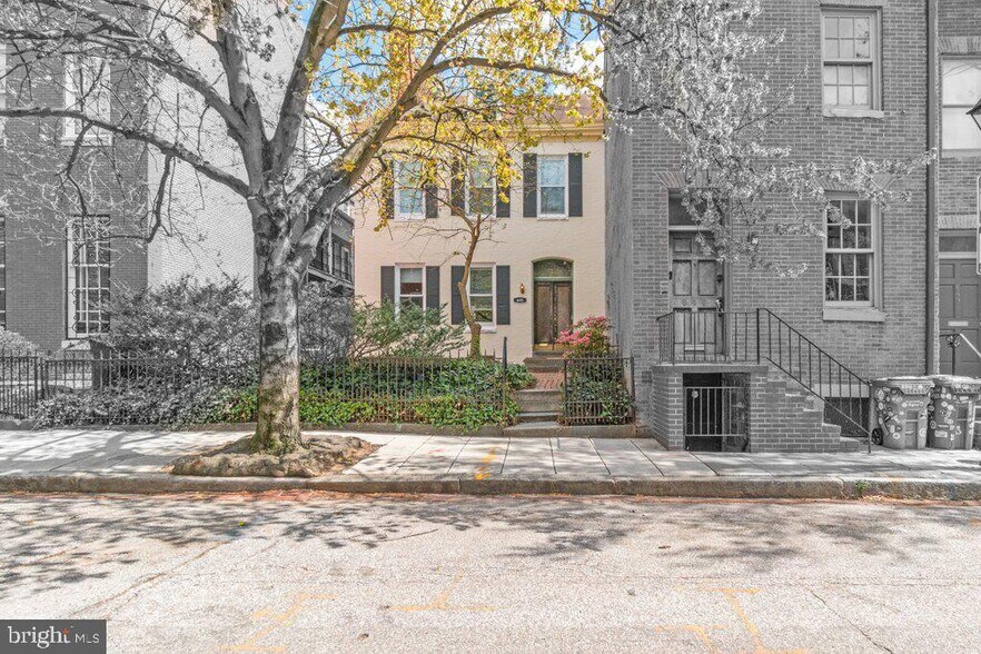 Building Photo - 645 Washington Blvd