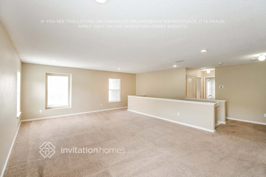 Building Photo - 12192 Pebble Point Dr W