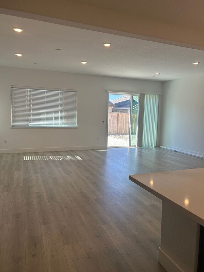 Building Photo - 4255 Ranger Dr