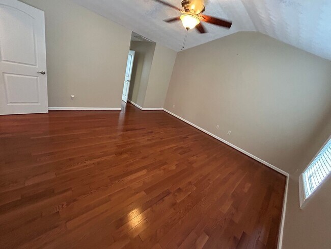 Building Photo - 912 Bells Creek Ct