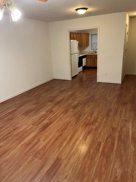 Building Photo - 228 N Magnolia St