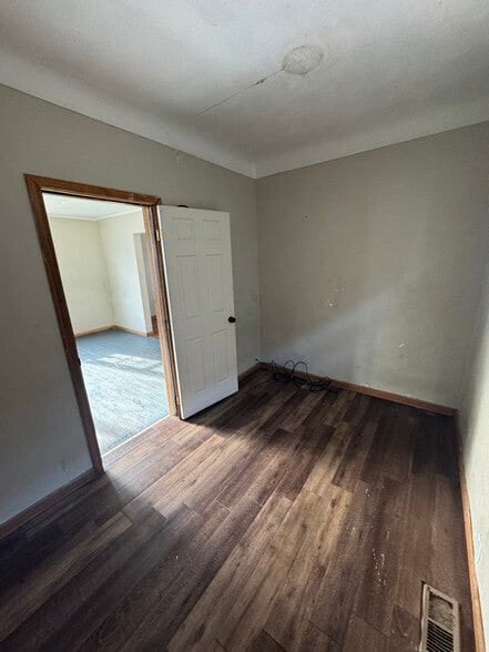 Building Photo - 3104 Franklin Ave