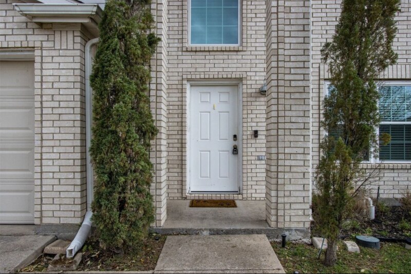Building Photo - 202 Waterwood Dr