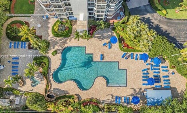 Building Photo - 3500 Mystic Pointe Dr
