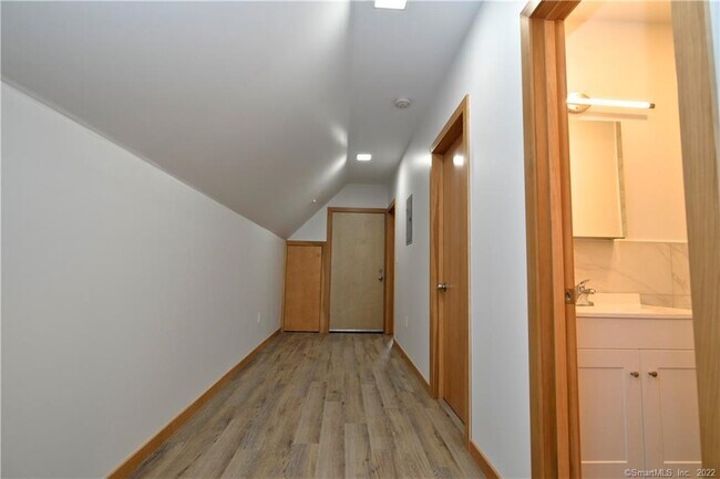Building Photo - 361 Gregory St