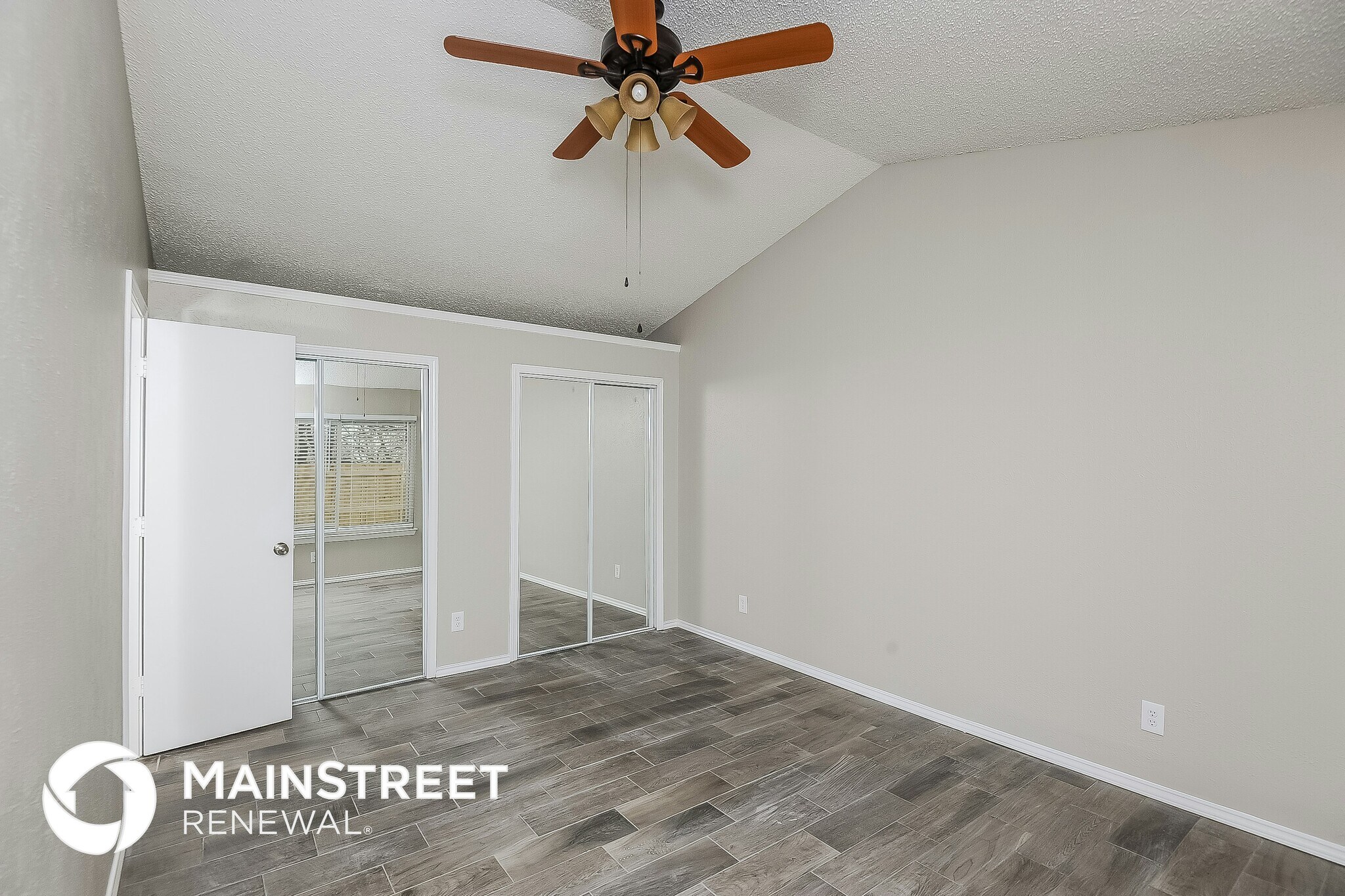 Building Photo - 4644 Baytree Dr