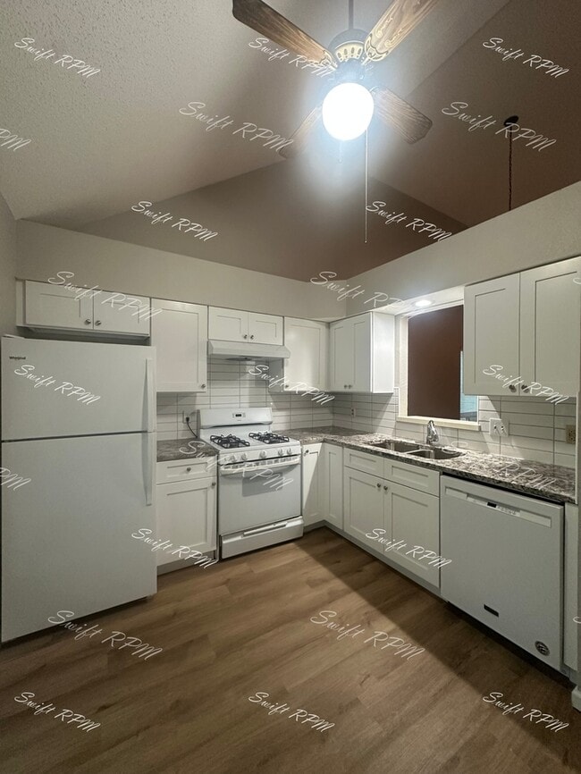Building Photo - 8957 Hauser St