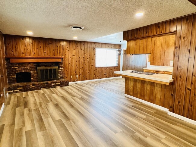 Building Photo - 6212 Friant Dr