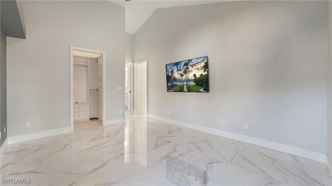 Building Photo - 3590 10th Ave NE