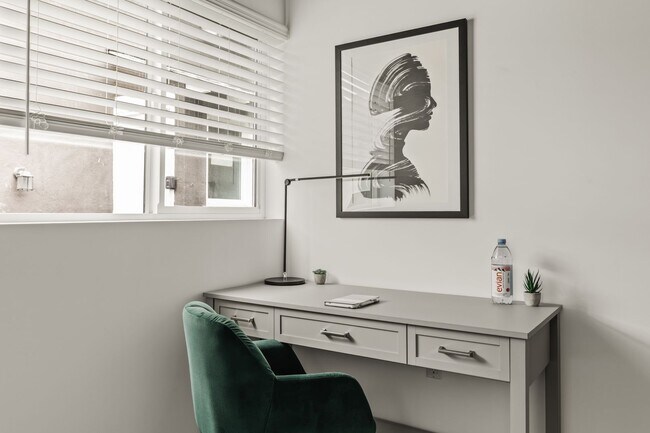 Building Photo - 10773 Ashton Ave