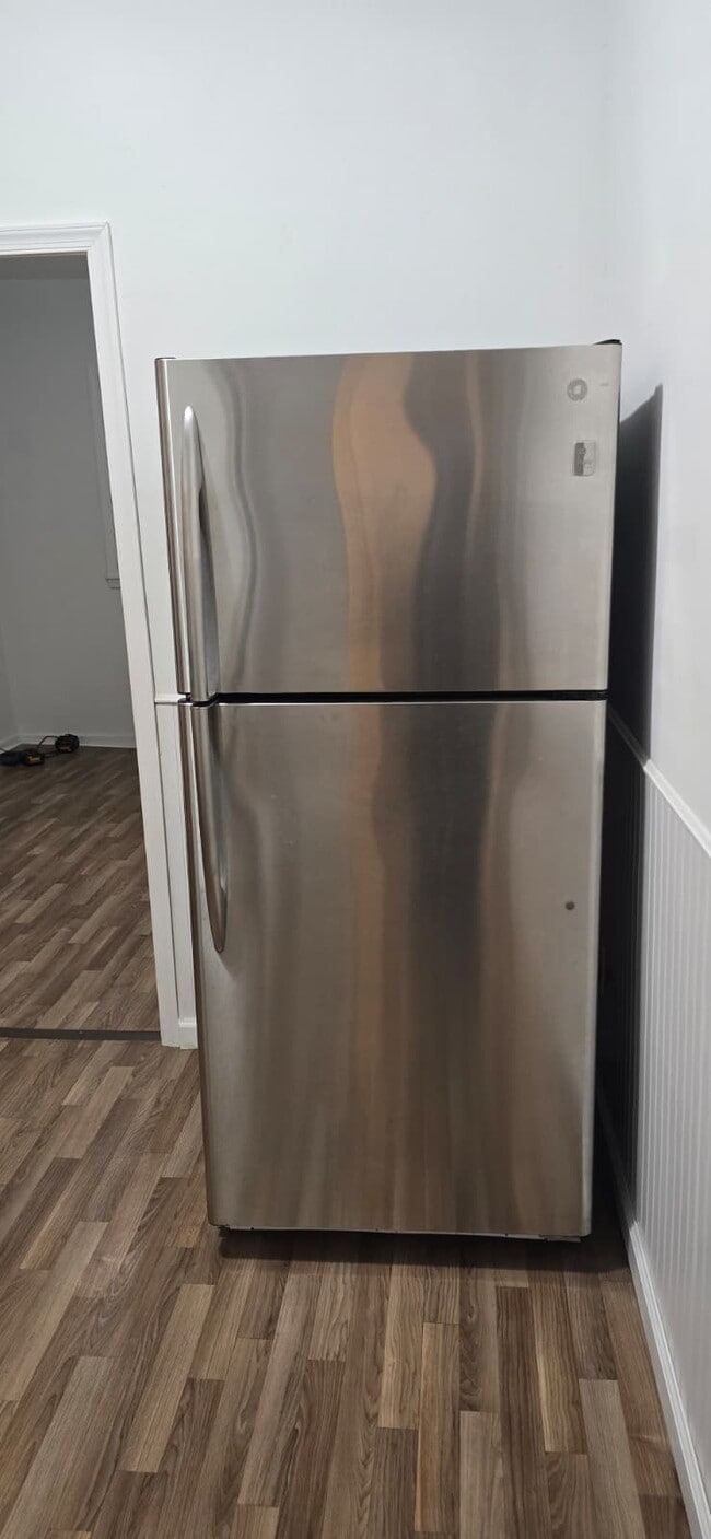 Building Photo - 3068 N Percy St