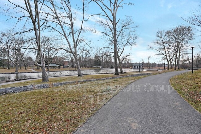 Building Photo - 779 Monet Dr