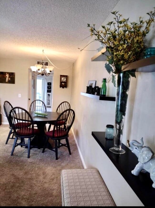 Building Photo - 209 Suffolk F