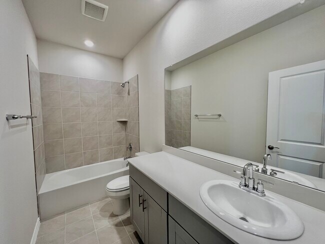 Building Photo - 1343 Cress Gdn Ln
