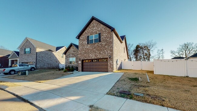 Building Photo - 317 Edgefield Ct