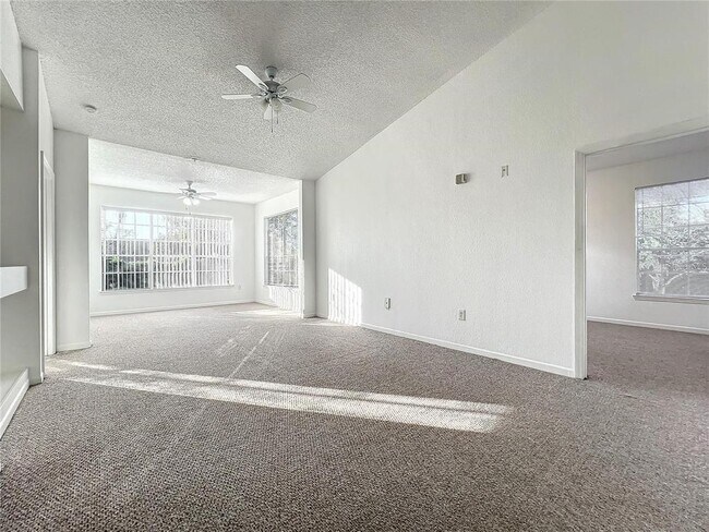 Building Photo - 13028 Plantation Park Cir