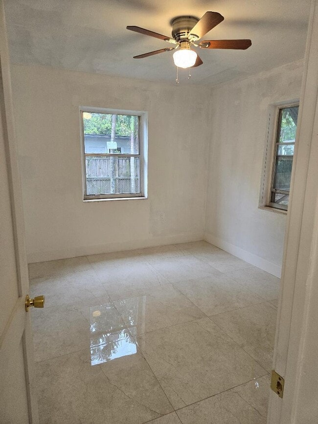 Building Photo - 1020 NW 147th St