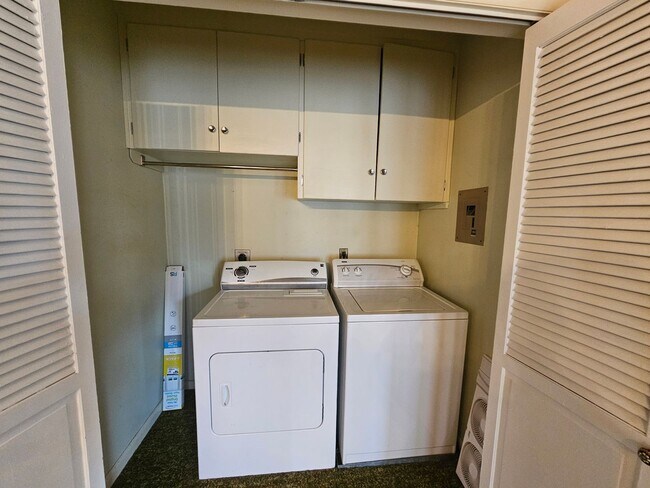 Building Photo - 303KENT