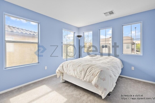 Building Photo - 5580 Avent Ferry St