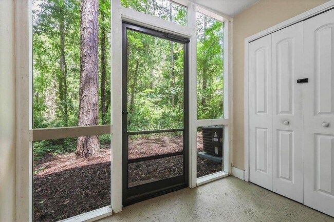 Building Photo - 3208 Ginger Dr