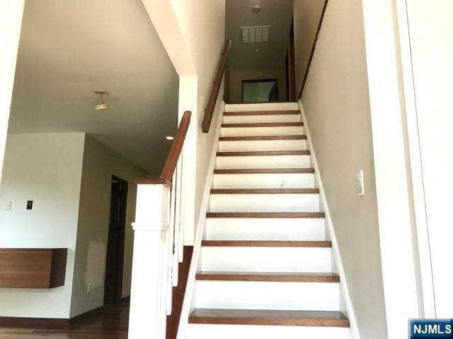 Building Photo - 81 Hazelton Terrace
