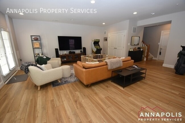 Building Photo - 227 Treyburn Wy