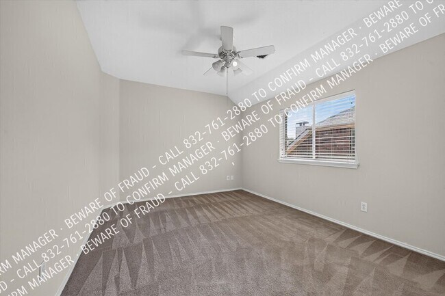 Building Photo - 12330 Red Hawk Dr
