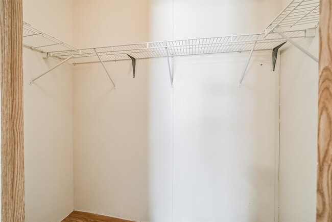 Building Photo - 33205 Wedgewood Dr