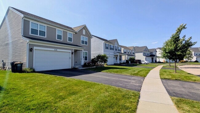 Building Photo - 114 Gala Dr