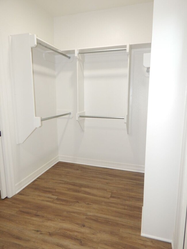 Building Photo - Whitehouse ISD! Gorgeous 4 Bedroom, 2 Bath...