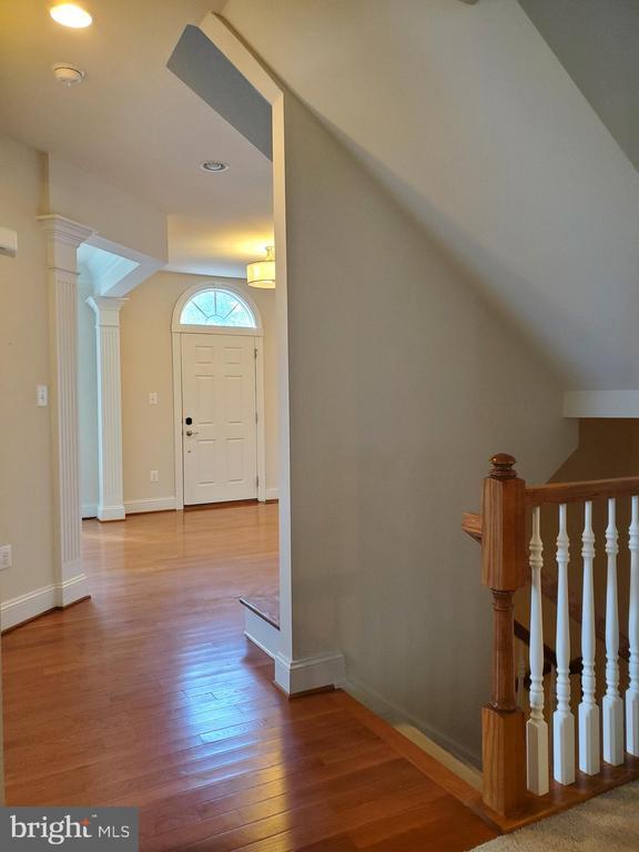 Building Photo - 411 Greenebaum Ln