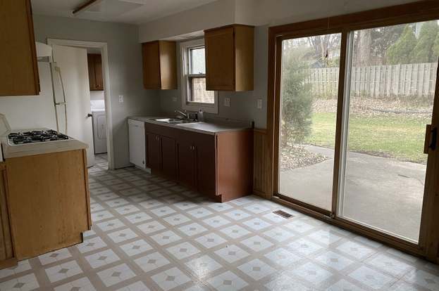 Building Photo - 115 Meadowbrook Ln